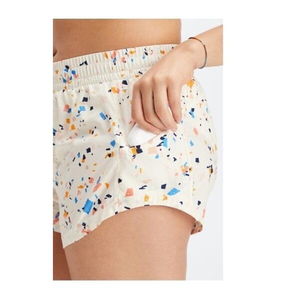 Fabletics Full Speed Mid Running Shorts - Picture 1 of 8